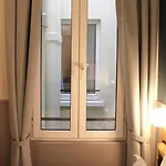 Edgar Montmartre - Paul Aparthotel