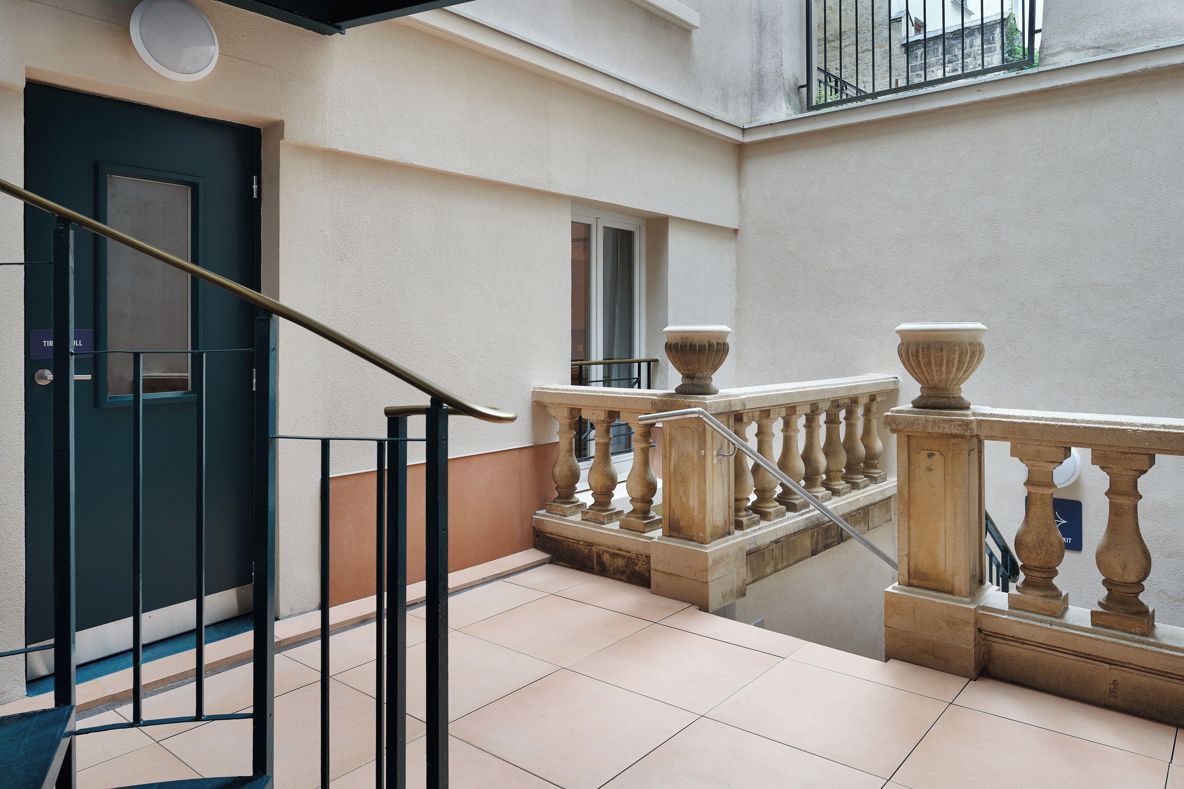 Edgar Montmartre - Paul